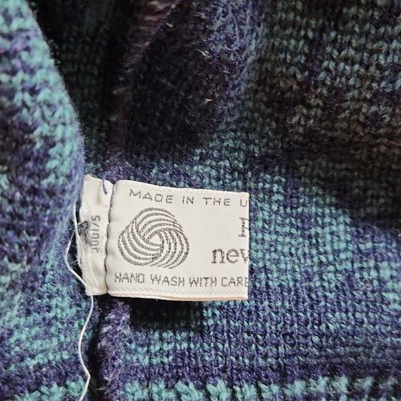 NWOT Laura Ashley Vintage Scotland wool floral pullover sweater - Picture 8 of 8